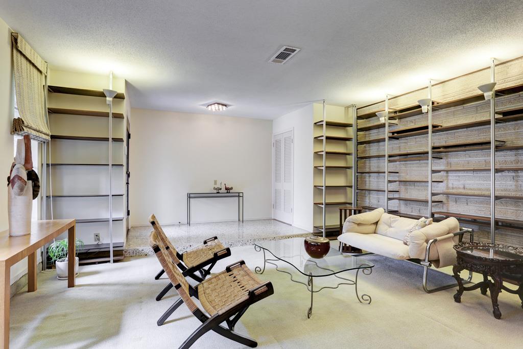11002 Ashcroft, Houston, TX 77096