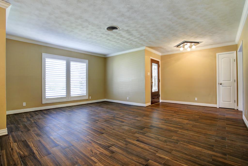5011 Wigton, Houston, TX 77096