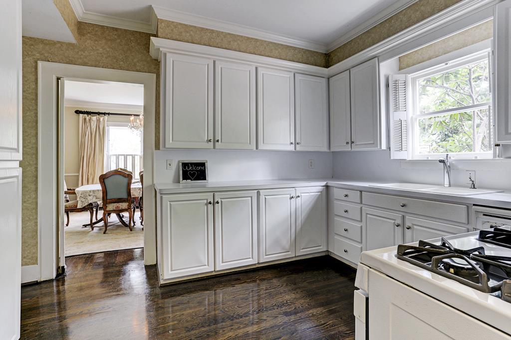 1802 North Boulevard, Houston, TX 77098