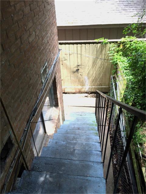 1756 W Main Street, Houston, TX 77098
