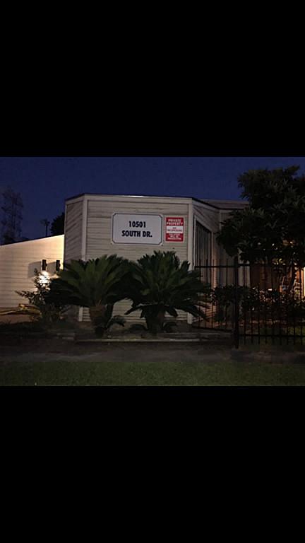 10501 N South Drive, Houston, TX 77099