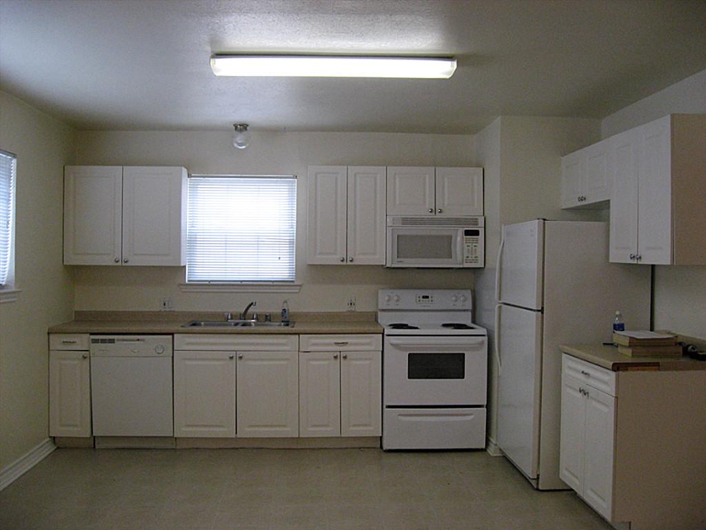 1308 Houston, Conroe, TX 77301