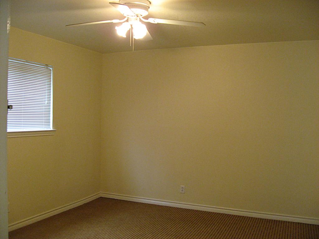 1308 Houston, Conroe, TX 77301