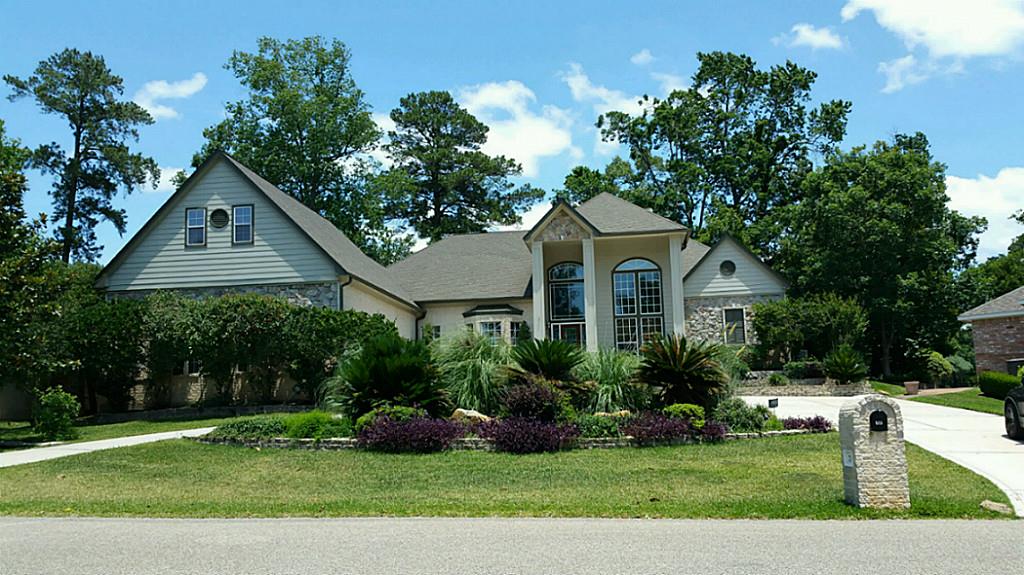 707 Fairway Oaks, Conroe, TX 77302