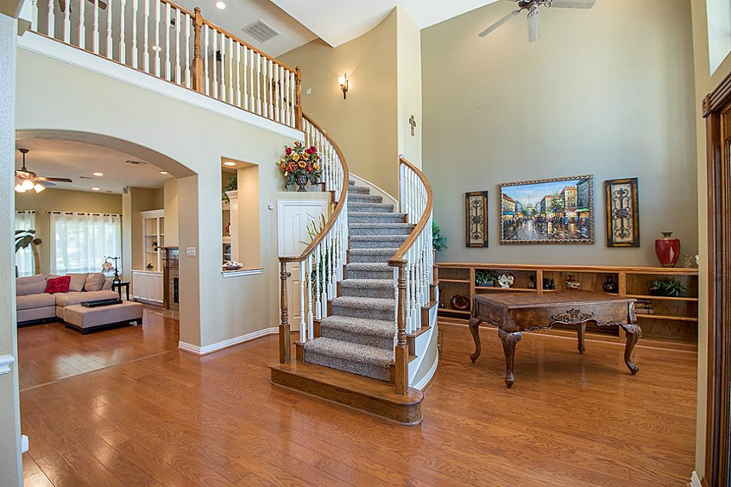 707 Fairway Oaks, Conroe, TX 77302