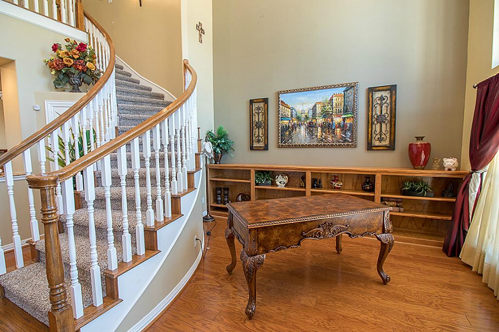 707 Fairway Oaks, Conroe, TX 77302