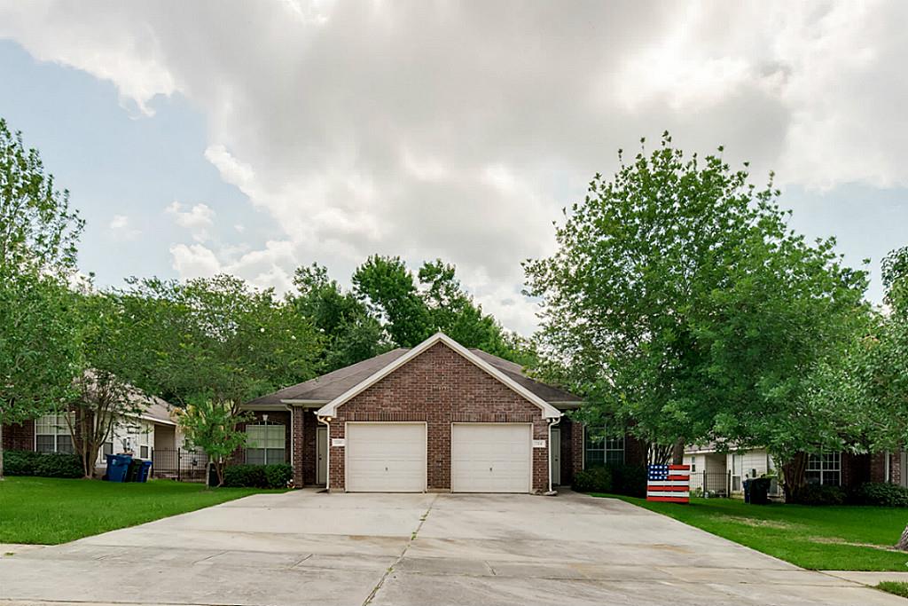 214 Canterbury Drive, Conroe, TX 77303