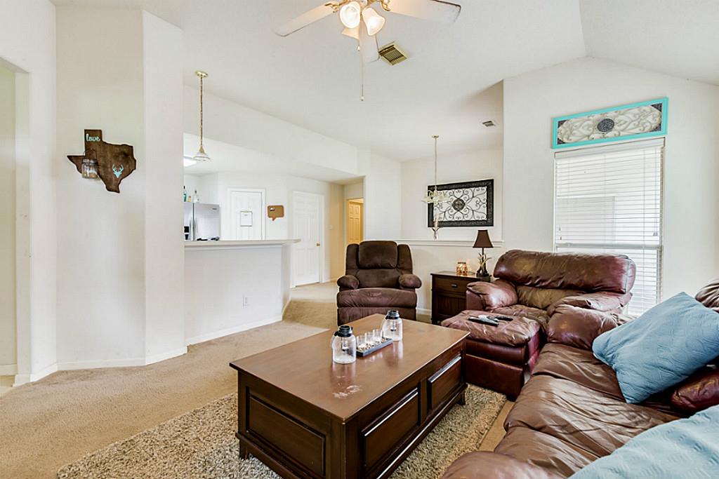 214 Canterbury Drive, Conroe, TX 77303