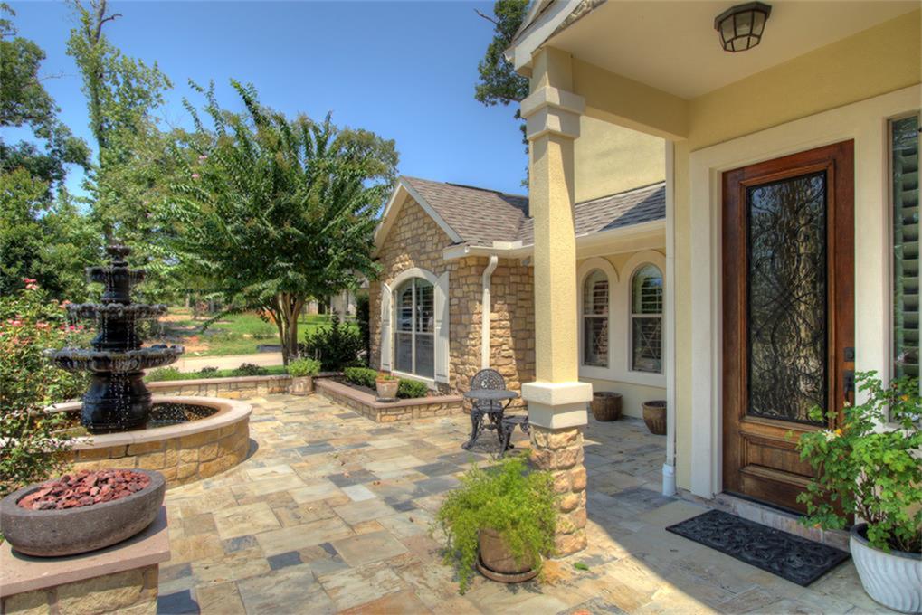 12 Broadmoor Court, Conroe, TX 77304