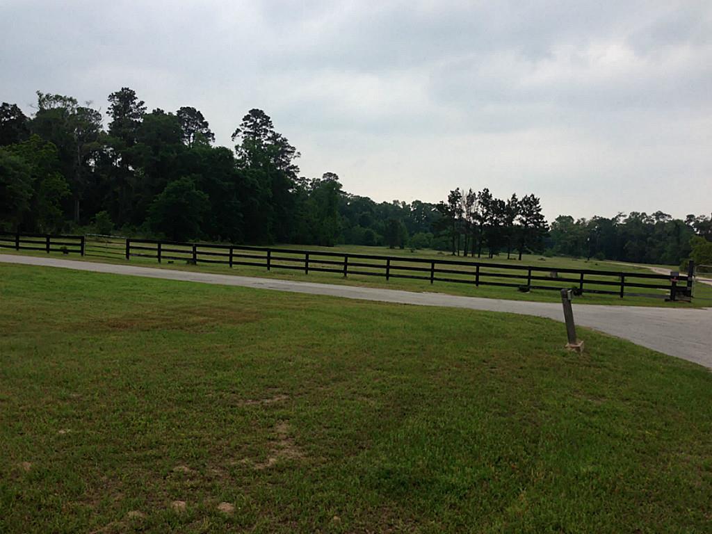 13215 Highway 105, Conroe, TX 77306