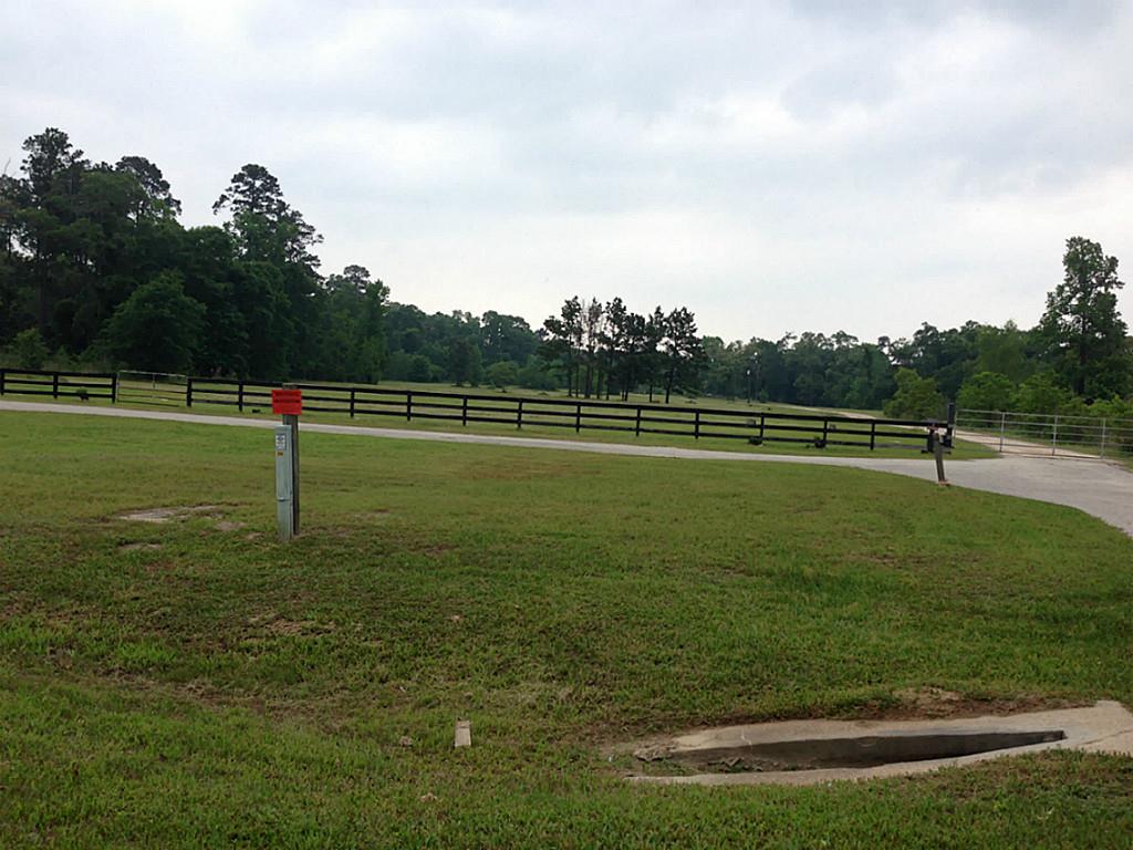 13215 Highway 105, Conroe, TX 77306