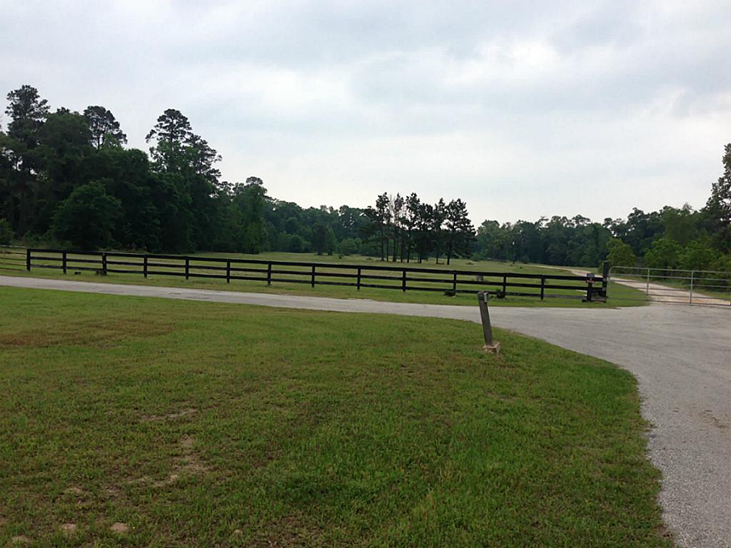 13215 Highway 105, Conroe, TX 77306