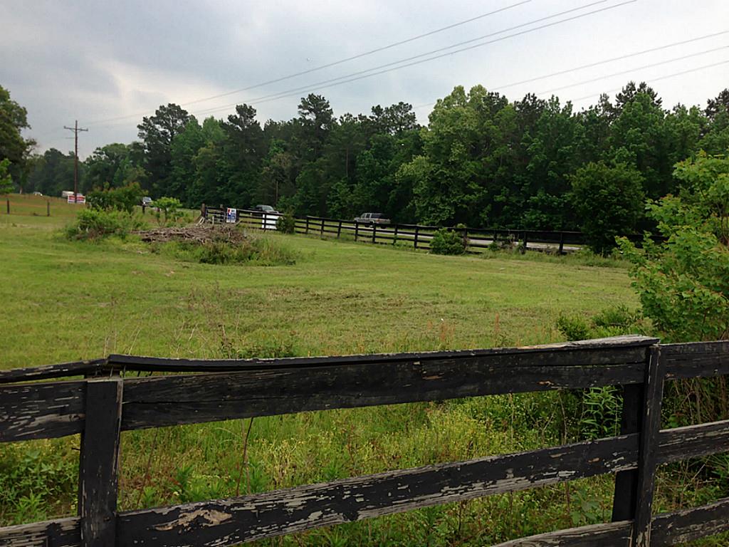 13215 Highway 105, Conroe, TX 77306