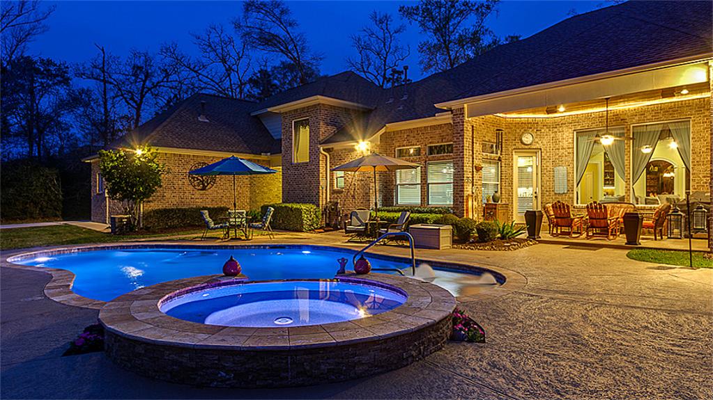 380 Ridgelake Scenic Drive, Montgomery, TX 77316