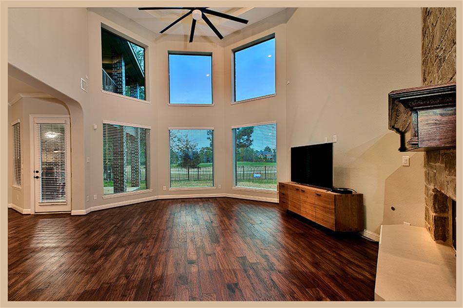 103 Grove Clover Lane, Montgomery, TX 77316