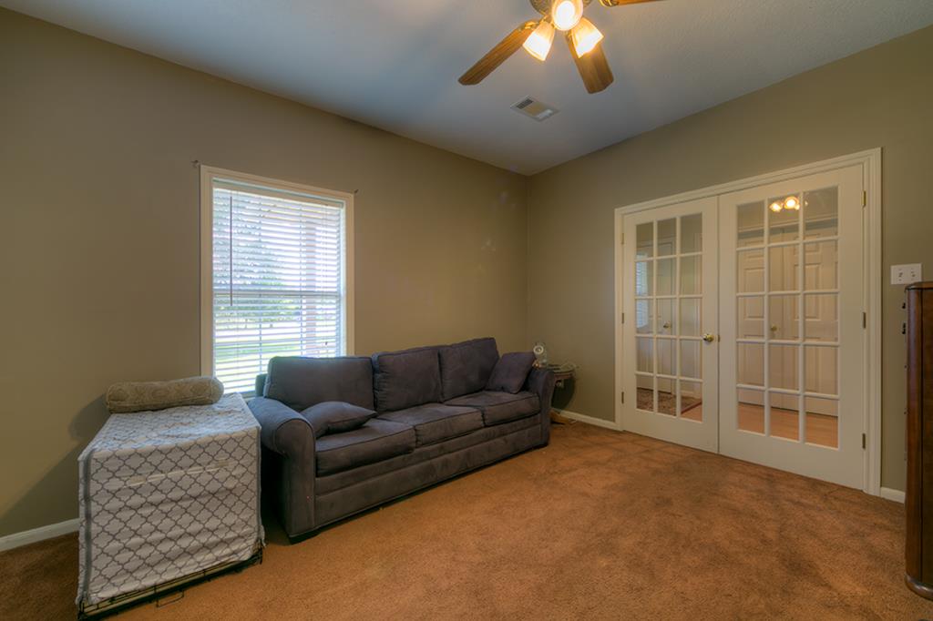8169 Hills Parkway, Montgomery, TX 77316