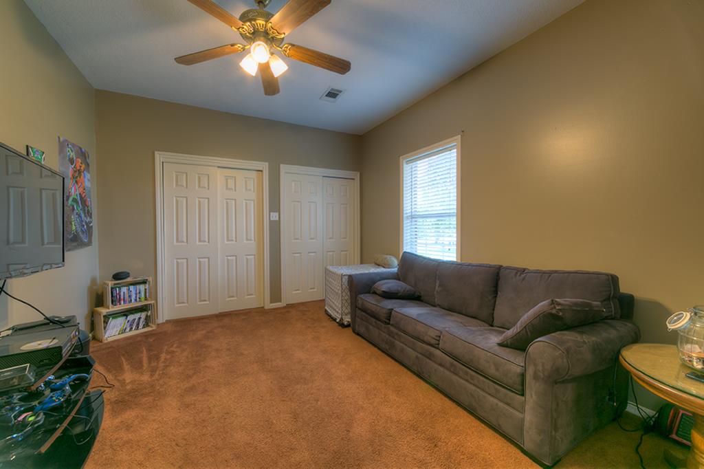8169 Hills Parkway, Montgomery, TX 77316