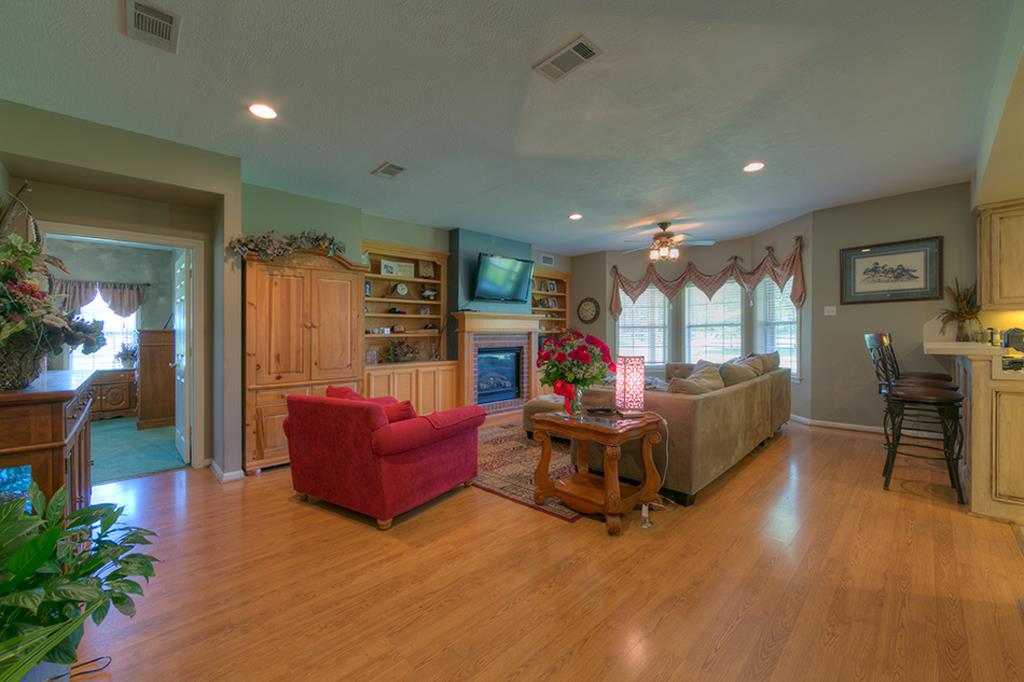 8169 Hills Parkway, Montgomery, TX 77316