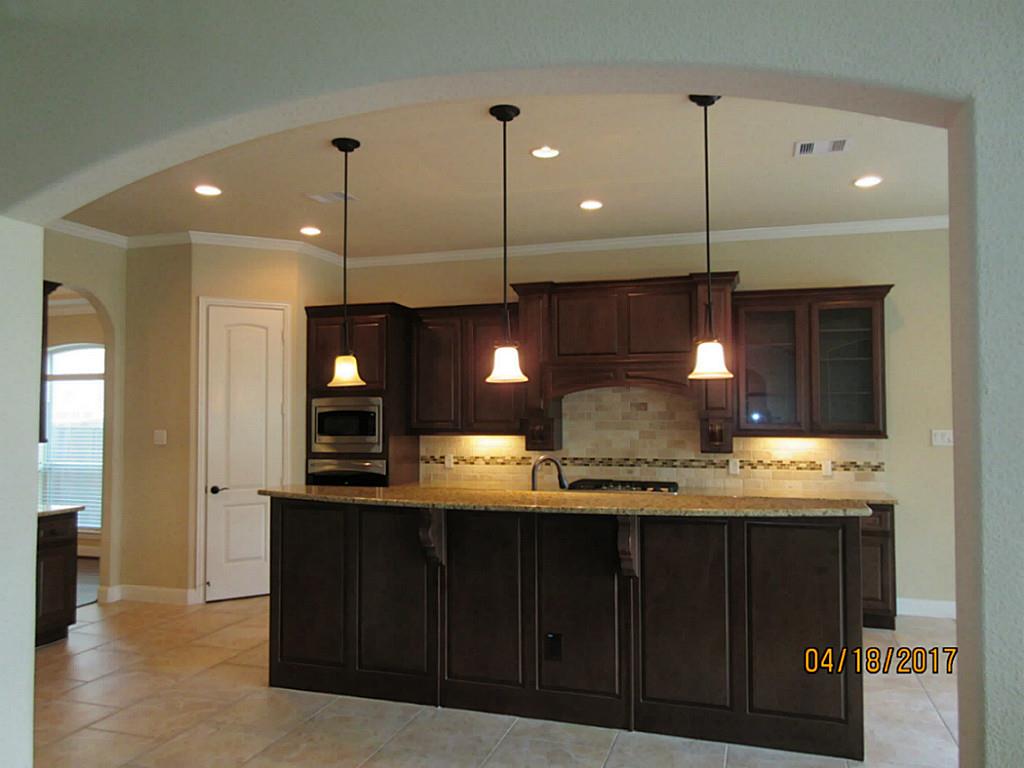 111 Keaton Court, Montgomery, TX 77316