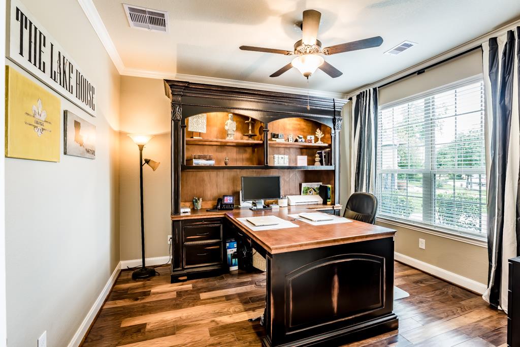 114 Silver Minnow Place, Montgomery, TX 77316