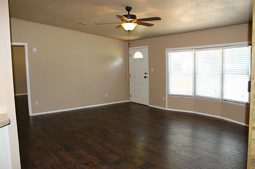 16614 E Lynbrook, Montgomery, TX 77316
