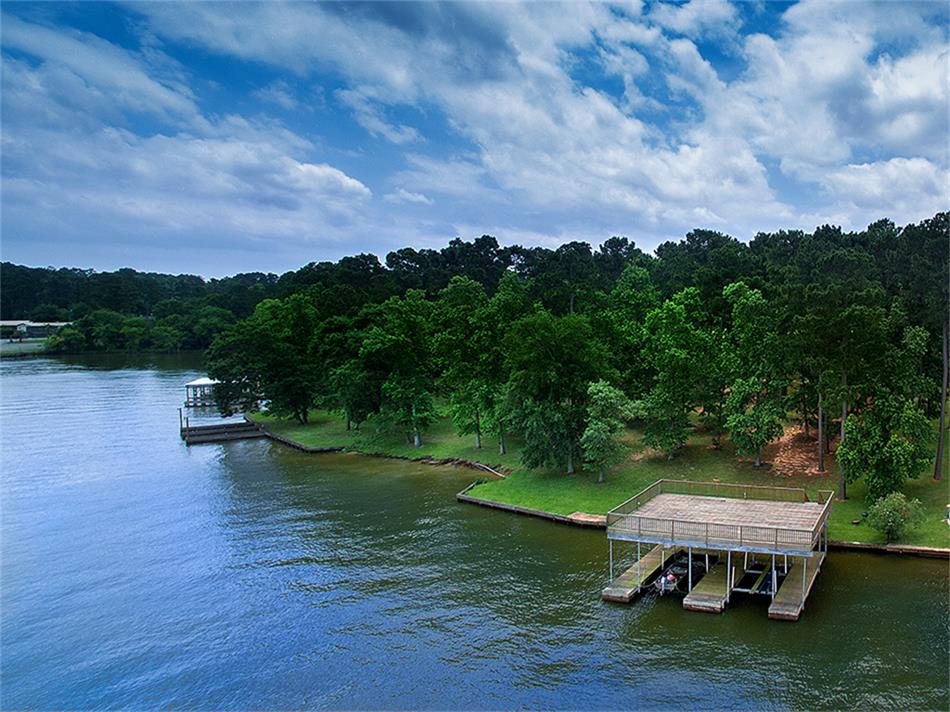 13876 Longwood Drive, Willis, TX 77318