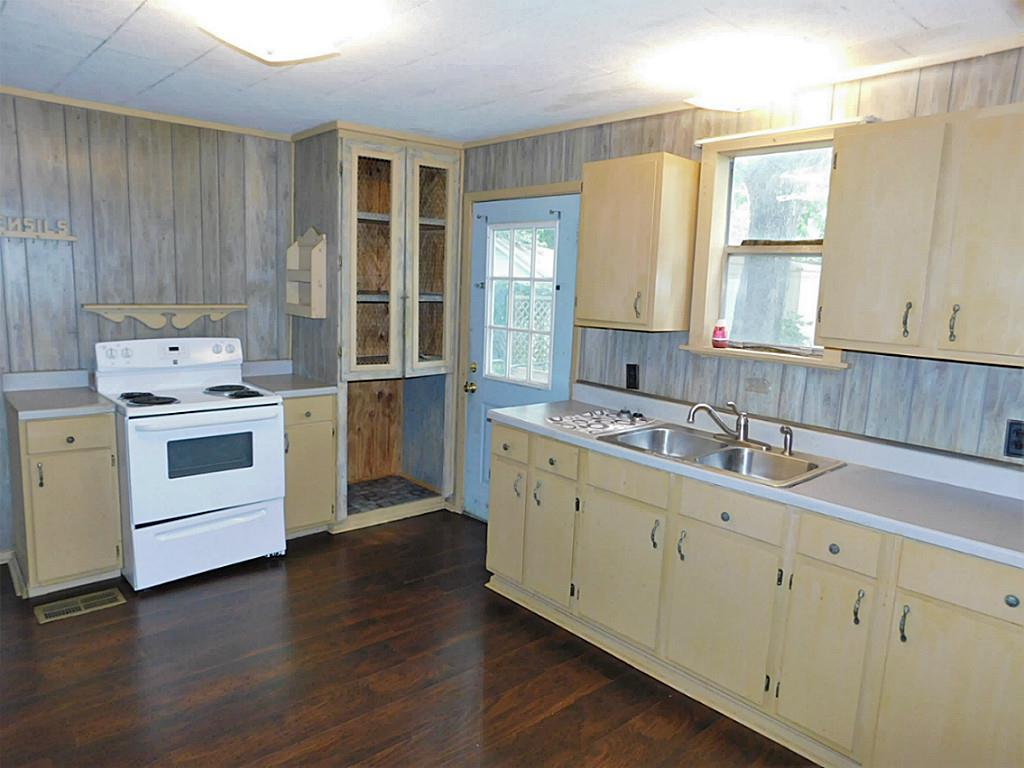 11422 Underwood Street, Willis, TX 77318