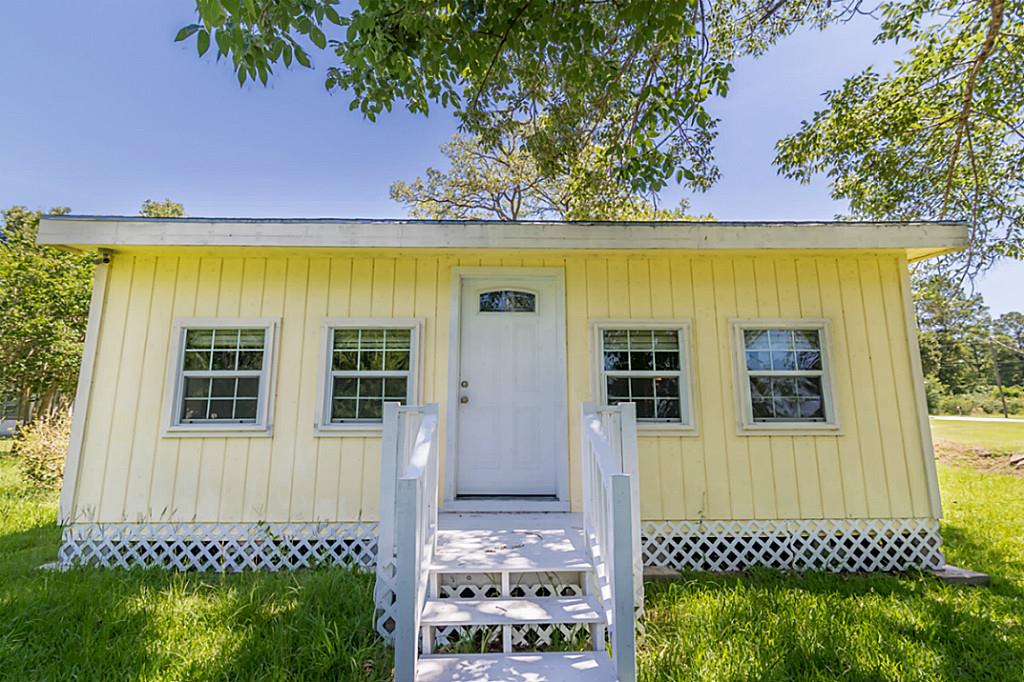 35 Big Lake Circle, Huntsville, TX 77320