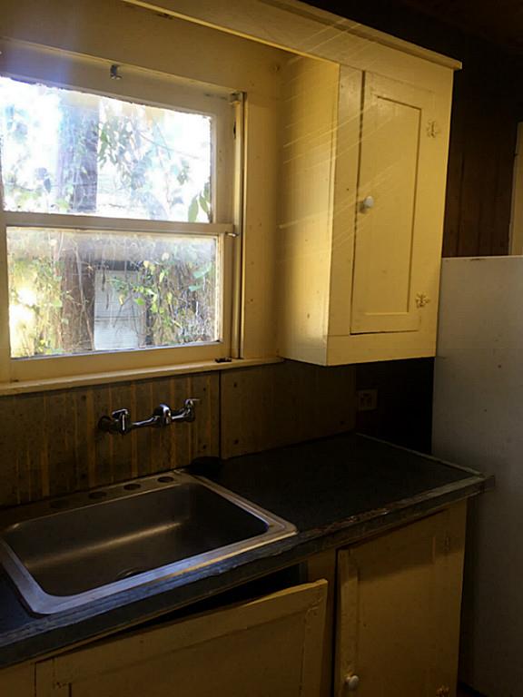 915 University Avenue, Huntsville, TX 77320