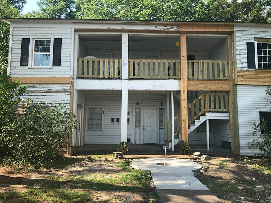 1039 8th Street, Huntsville, TX 77320