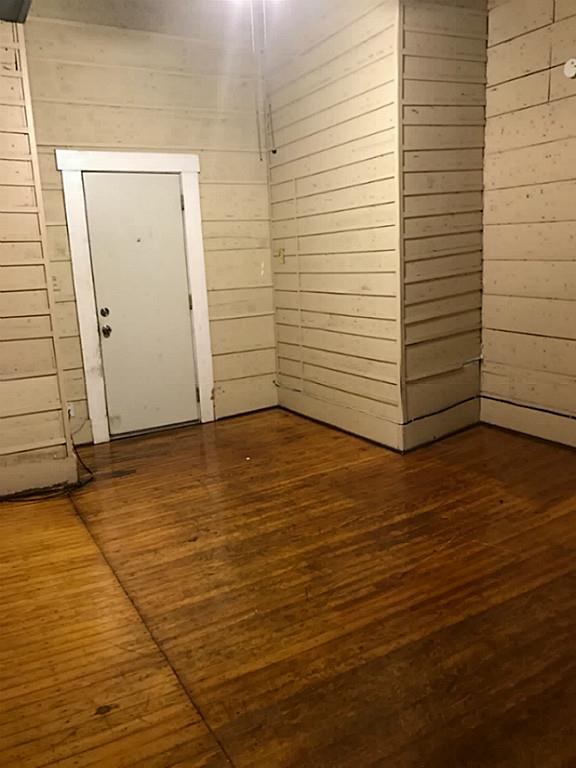 1039 8th Street, Huntsville, TX 77320