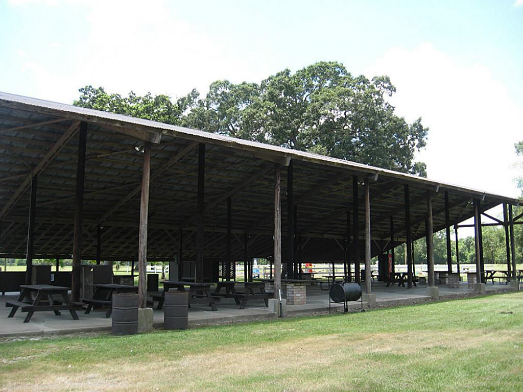 9 Dollar Drive, Cleveland, TX 77327