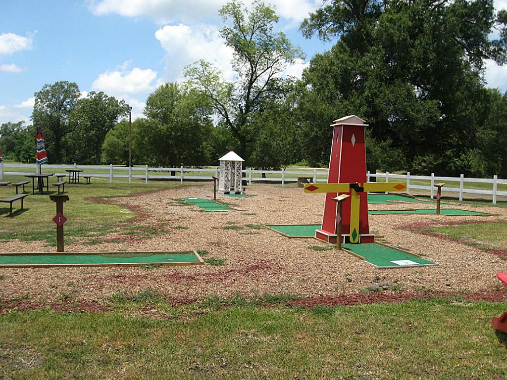 9 Dollar Drive, Cleveland, TX 77327