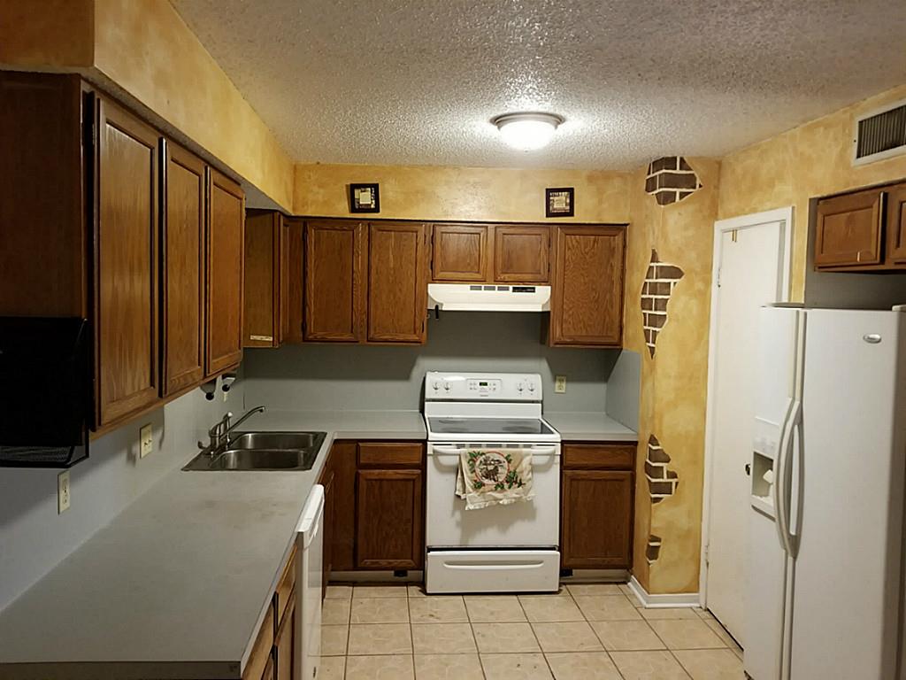 1403 E Hanson Street, Cleveland, TX 77327