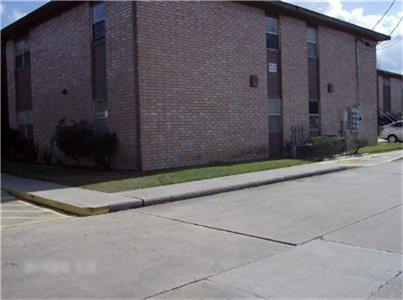 915 East Hanson, Cleveland, TX 77327