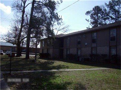 104 East Waco, Cleveland, TX 77327