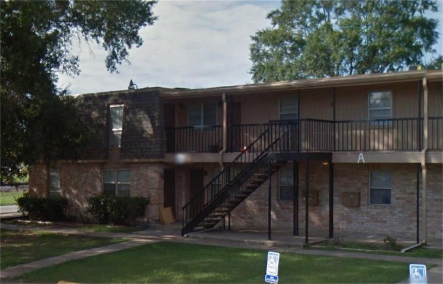 104 East Waco, Cleveland, TX 77327