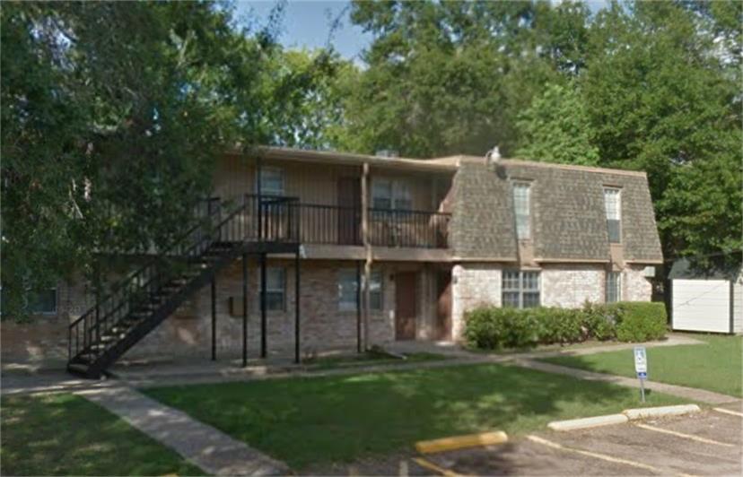 104 East Waco, Cleveland, TX 77327