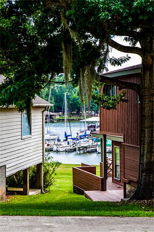 65 Harbour Row Drive, Coldspring, TX 77331