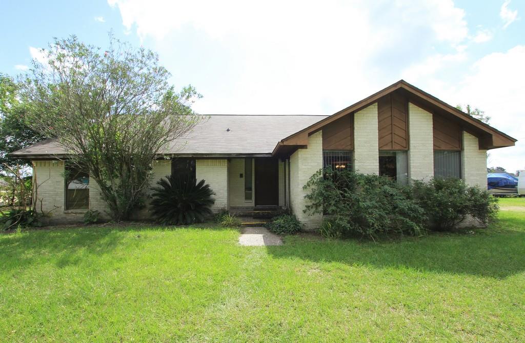 658 Anderson Road, Kingwood, TX 77339