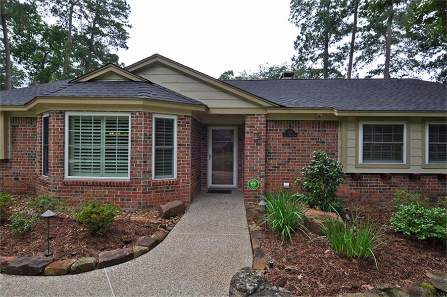 710 Golden Bear Lane, Kingwood, TX 77339