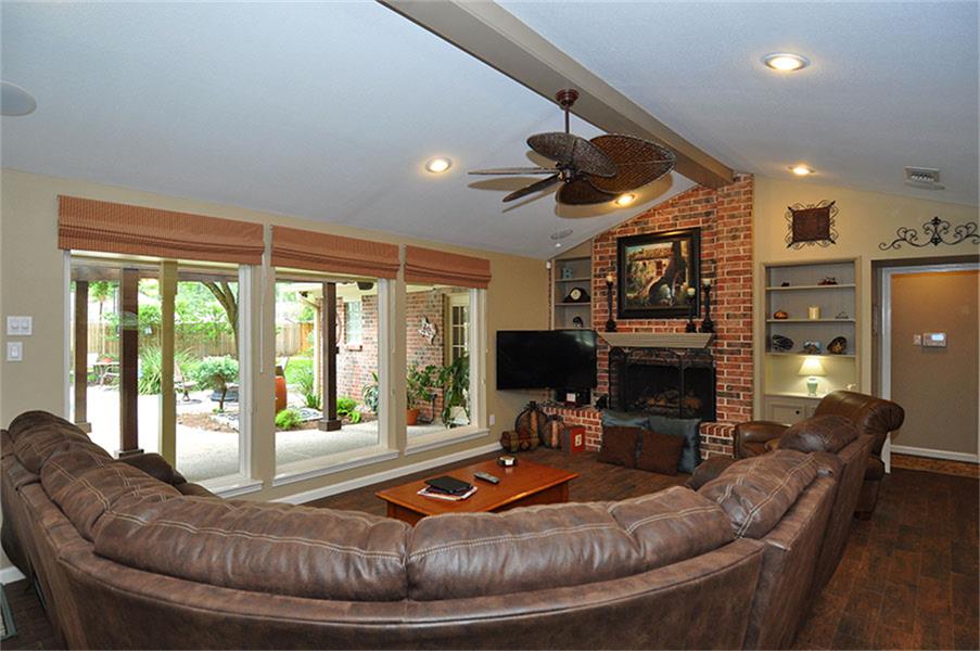 710 Golden Bear Lane, Kingwood, TX 77339