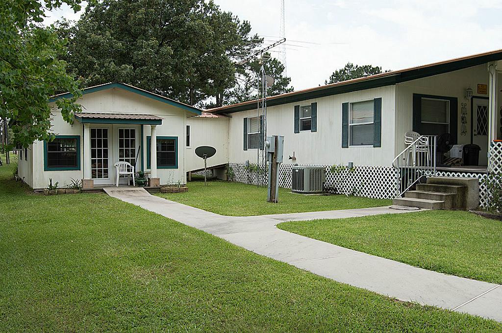 2299 US Highway 190, Huntsville, TX 77340