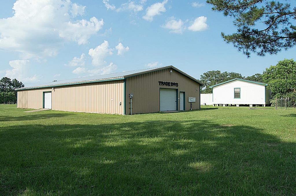 2299 US Highway 190, Huntsville, TX 77340