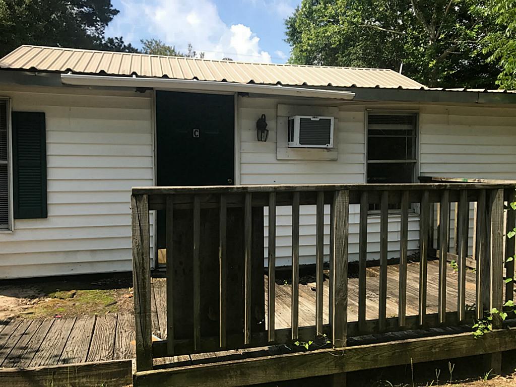 2020 Avenue L 1/2, Huntsville, TX 77340