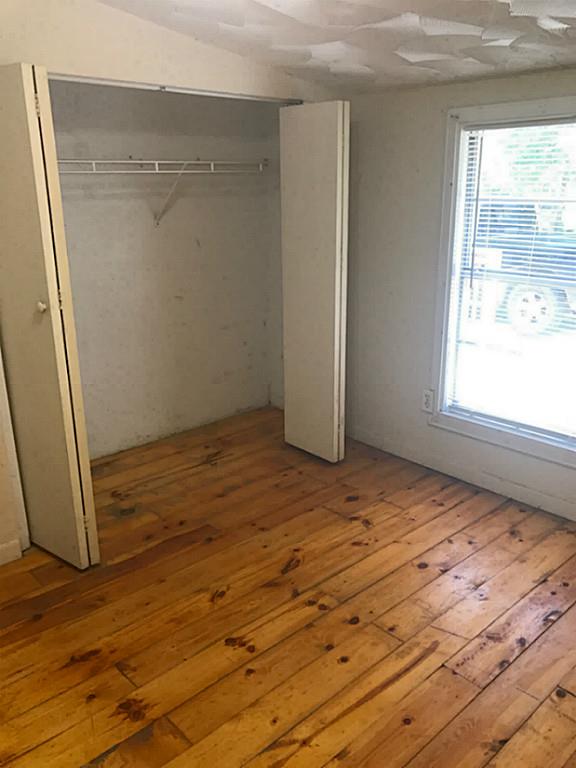 2020 Avenue L 1/2, Huntsville, TX 77340