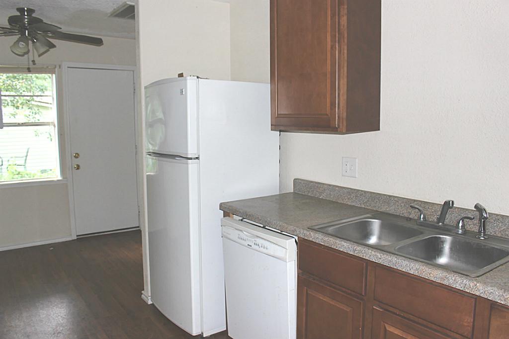 1316 16th Street, Huntsville, TX 77340