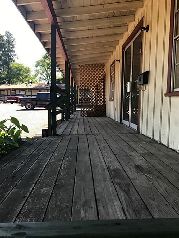 701 Avenue M, Huntsville, TX 77340