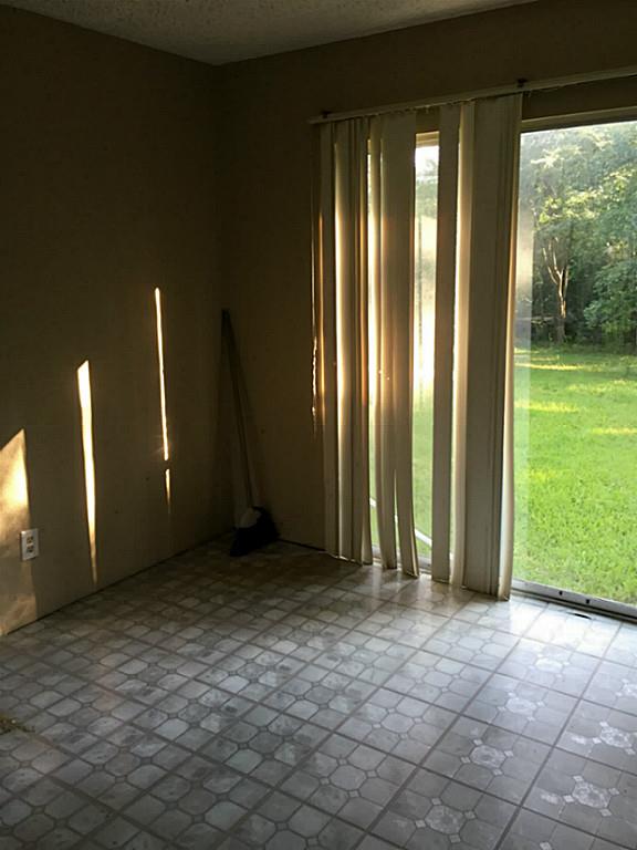 56 Main Avenue, Huntsville, TX 77340
