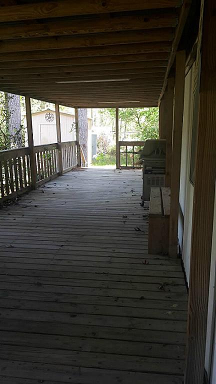 302 White Bass Lane, Livingston, TX 77351